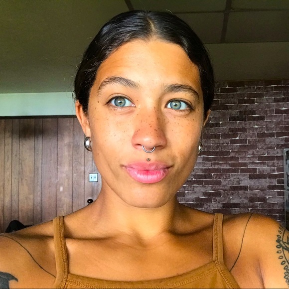 Meet your Posher, Jessica - Picture 1 of 1